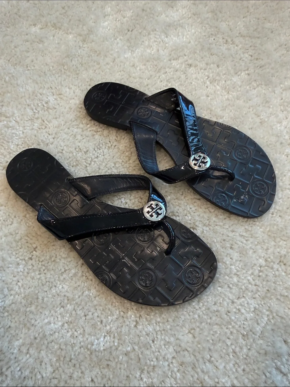 Tory Burch Women’s black flip flops size 8